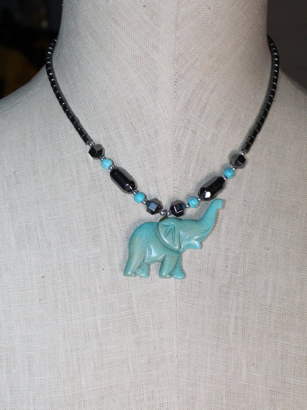 Vintage Howlite Gemstone Elephant Pendant Necklace Boho Hematite Jewelry Figural